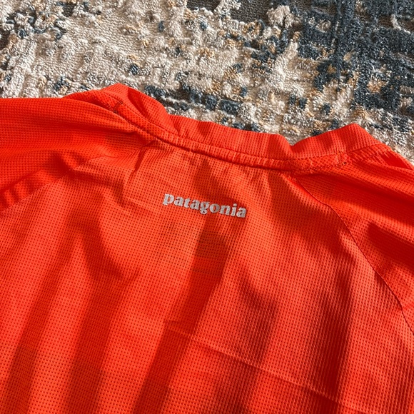 Patagonia Windchaser Ultralight Running Shirt - Men’s Medium - Orange / Navy - Picture 5 of 6